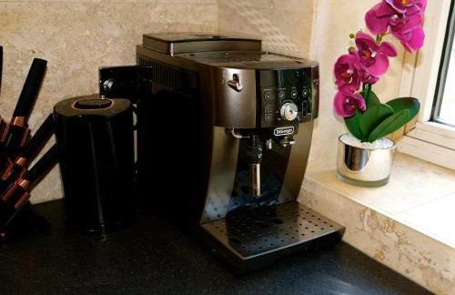 Ultra Deluxe Versace Apartment Near Sheffield FULL SKY TV - Foto 6