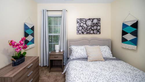 Serine Space - Townhome - King Bed - Duke - Long Term Stays - Foto 5