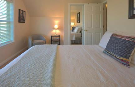 Summerside Cape on Crooked Lake ---Waterfront-Sunsets-Sleeps 12 - Foto 24