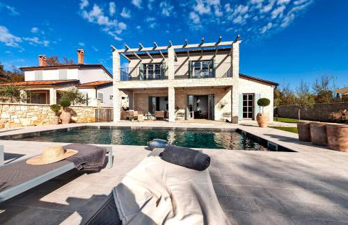 Villa Art Renata with Pool & Sauna - Photo 21