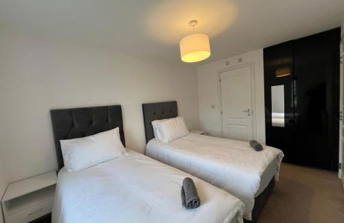 Cozy 3 Bed - Prime Location - Foto 12