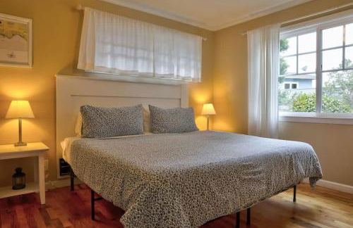 Spruce Beach Cottage - Walk to beach - Photo 19