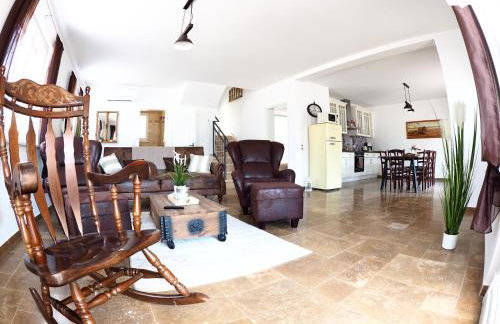 Villa Ludilo mit 4 Apartments in Poljica - Marina bei Trogir Split - Photo 69