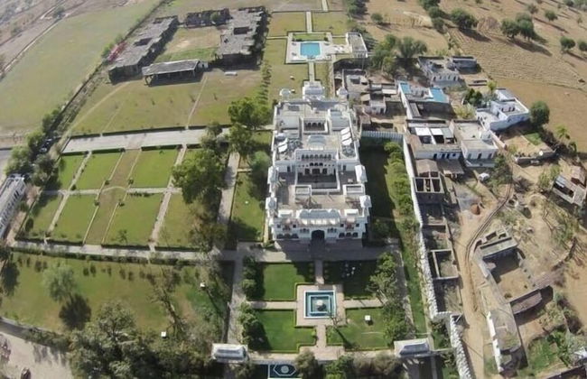 Talabgaon Castle - Foto 37