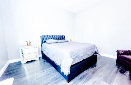 Perfect 6BR Stay Near Niagara Falls & Attractions - Foto 10