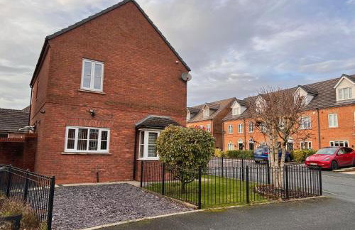 Cosy detached 3-bed, free parking, near Manchester - Foto 38