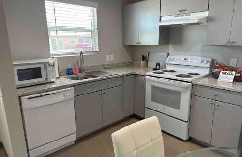 Brand New! Charming and Cozy - Foto 15