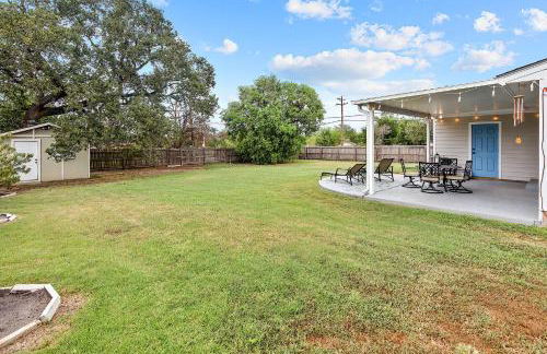 Adorable Southside ATM Cottage with Bikes, Pets OK - Photo 12