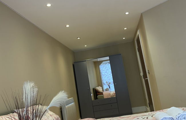 Charming 2-bed Apartment in Kingston Upon Thames - Foto 7