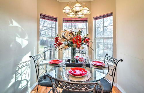 Upscale Home with Views and Game Room! - Foto 11