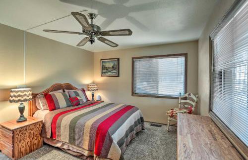 Deck and Scenic Views Munds Park Cabin! - Foto 11