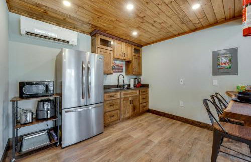 Riverside Galena Hideaway with Grills and Picnic Area - Foto 3