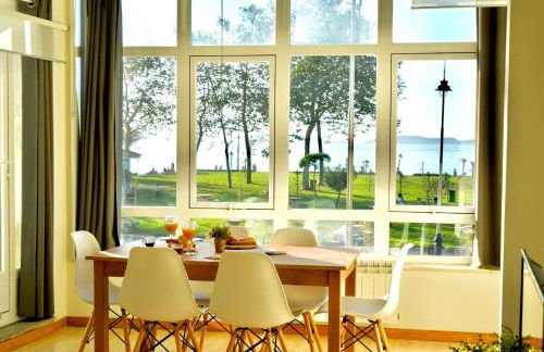 Primera Linea de Playa Samil Costa con Garaje Incluido - Foto 15