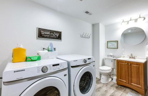 Cozy Newport Cottage Near Stadiums and Downtown - Foto 16