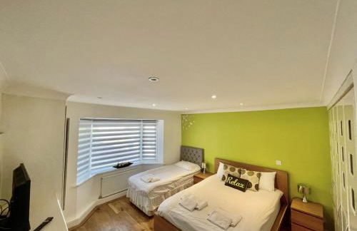 Four Corners Holiday Home with Hot Tub & Sauna - Photo 71