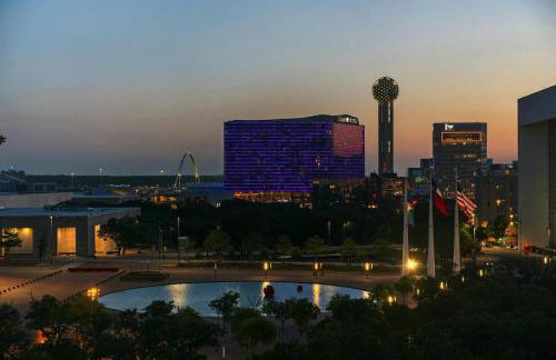 Luxury Downtown Loft Getaway with Gym, Pool, Game room - Foto 26