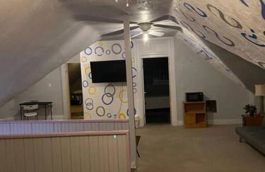 Awesome Attic Studio Private Room 3A - Foto 8