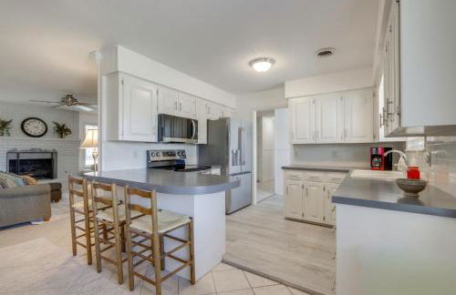 Near Trails and Dtwn Springdale! Dog-Friendly Home - Foto 9