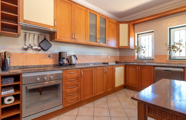 Luxury Villa in Albufeira With Heated Private Pool - Foto 12