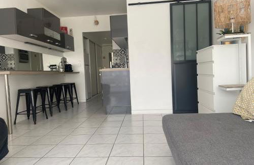 Studio 1 ère ligne Port Camargue avec piscine - Photo 7