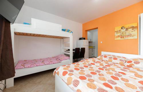 Villa Lavanda - family friendly, beachfront - Photo 37