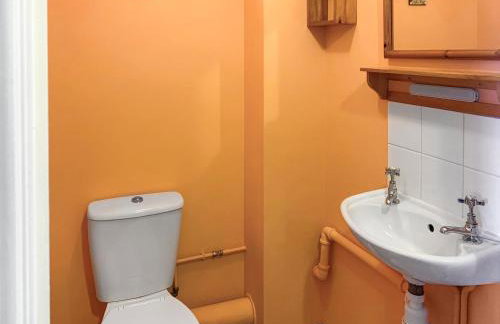 Middle Cottage - Photo 11