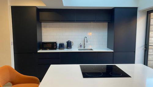 2 bedroom duplex apartment close to UHW & city centre - Foto 4