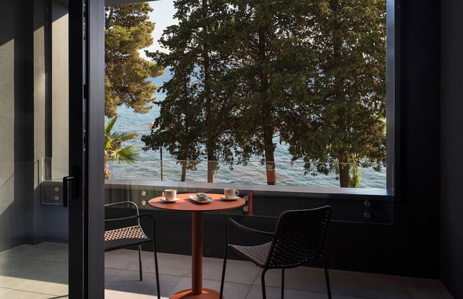 La Vista Suites - Photo 12