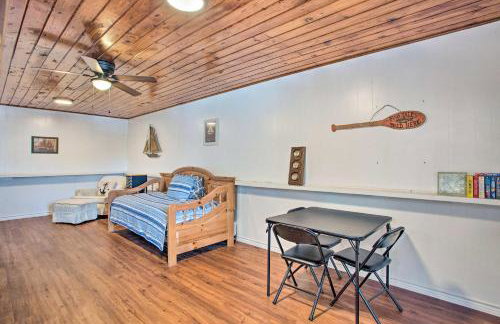 Possum Kingdom Lakefront Home with Patio and Dock! - Foto 12