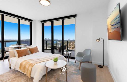 Chic 2BR Apartment Gym & Balcony Views - Foto 48