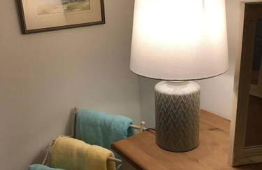 Beautiful riverfront cosy one bedroom apartment - Photo 2