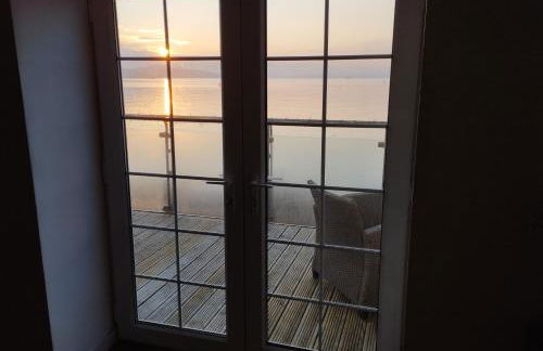 Waterfront Location, Balcony, Sea Views, Free Parking - Foto 26