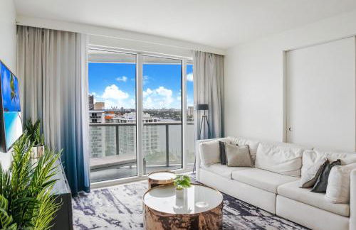 Luxury Corner 1 BR W Residence with Fantastic Intercoastal Views, Pool & Hot tub - Foto 11