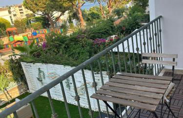 ThE WHALE HOUSE - Photo 14