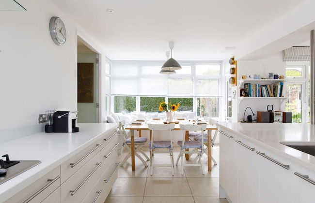 Secluded Rural Retreat Close to Beach - Sleeps 12 - Foto 77