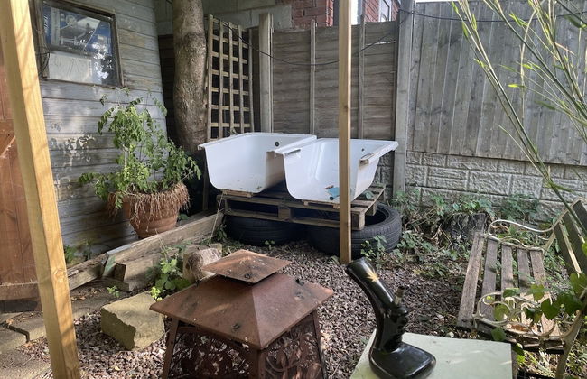 Urban Retreat Hot Tub Bar Ev Charger - Foto 14