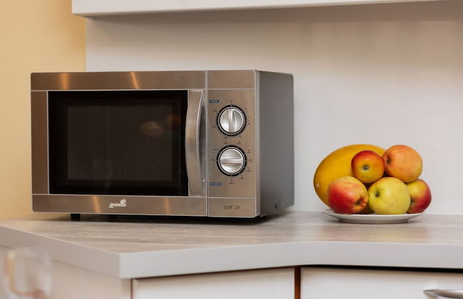 Spacious Apartment Pruszkow by Renters - Photo 4