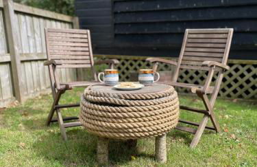 Oak Tree Lodge: Unique 2 level Shepherd's Hut: Dartmouth - Foto 26