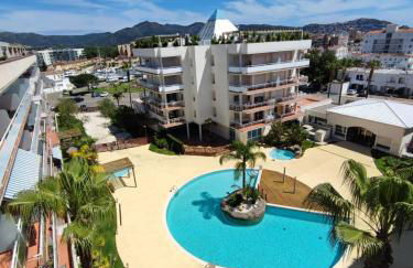 Apartamento con parking y piscina comunitaria AV-42 - Foto 23