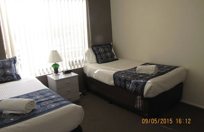 Apollo Apartments - Photo 2