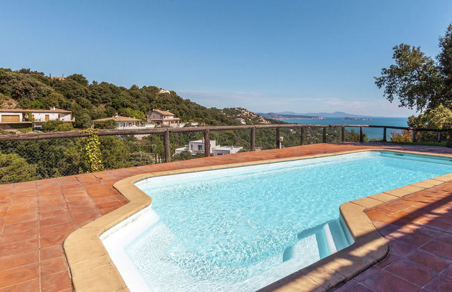 Xarmada Cecilia - Foto 1