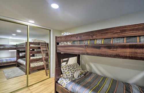 Direct Beach Access Getaway on Port Orchard! - Foto 22