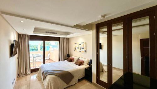 5 Stars BEACHFRONT PARADISE - Seaview, Always Heated Pool, Gym, Sauna! - Foto 4