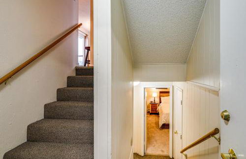 Riverside Retreat Cozy Fairbanks Home with View - Foto 13