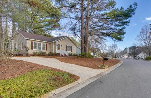 Petals and Pillows Getaway 1 Mi to Dtwn Wendell! - Foto 26