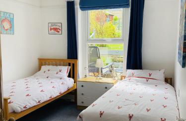 Ocean Terrace, Ilfracombe, 4 bedrooms, Sleeps 8, Stunning Sea Views, Parking, Garden, Pet Friendly - Foto 22