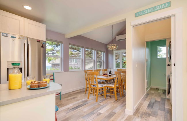 Beach Pines Bungalow by Avantstay Classic Cottage Steps to the Beach w/ Private Yard - Foto 10