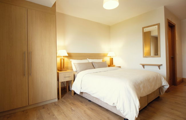 St Angela’s Lakeside Aparthotel - Photo 6