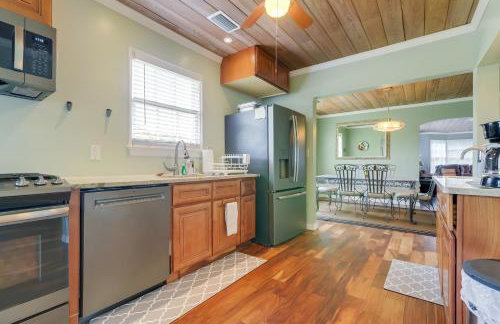 4 Mi to Jetty Park Beach! Family Home with Game Room - Foto 9