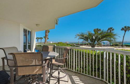 Beautiful Spacious Penthouse 2 Story Beach Front Condo Sleeps 12! - Foto 13